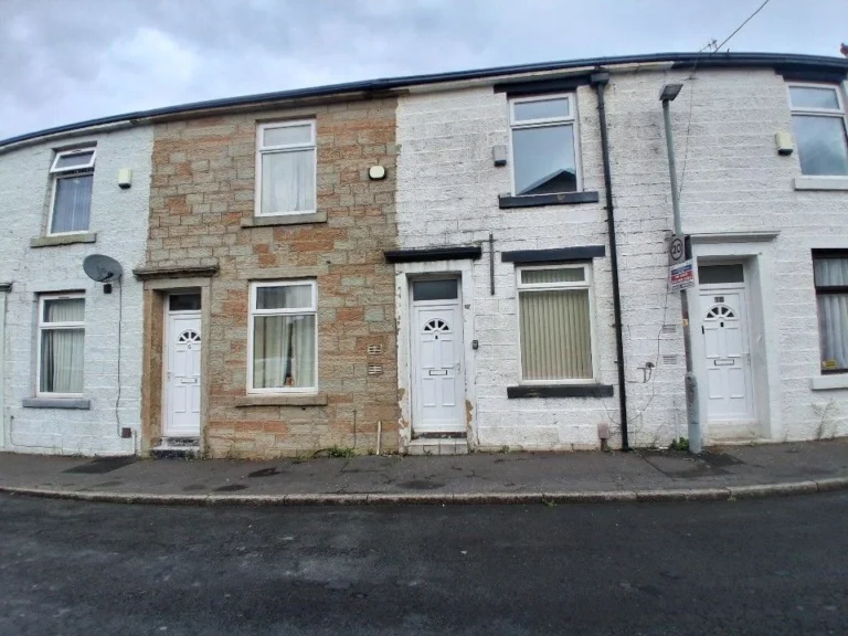 8 Scarlett Street, Burnley