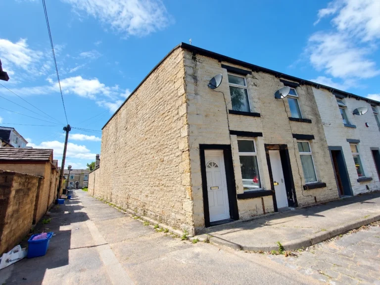 2 Travis Street, Burnley
